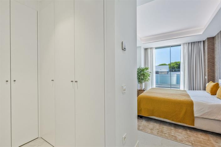 Image No.42-3 Bed Penthouse for sale