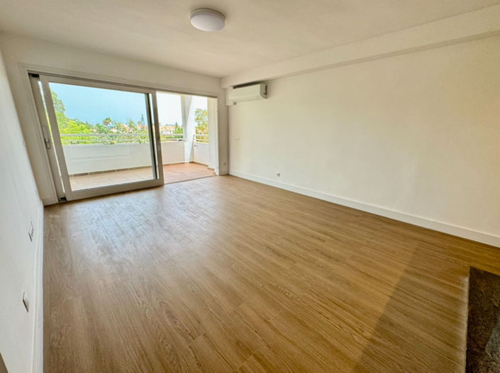 Image No.2-Appartement de 2 chambres à vendre à Estepona