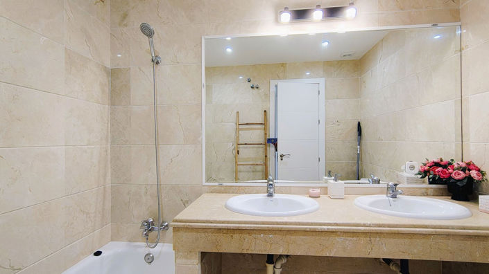 Image No.16-2 Bed Apartment for sale