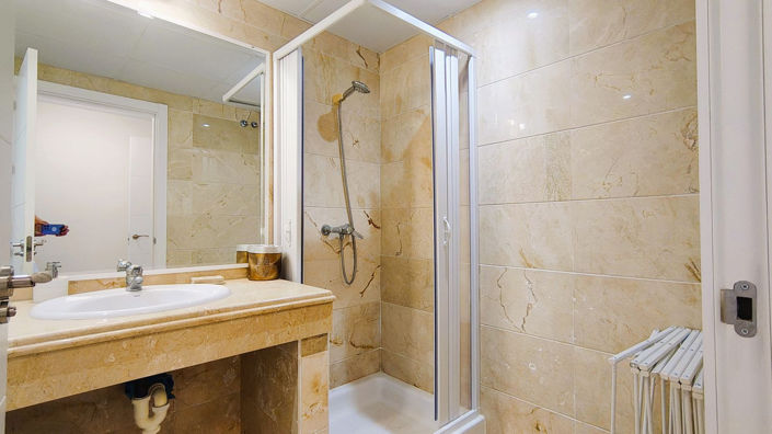 Image No.26-2 Bed Apartment for sale