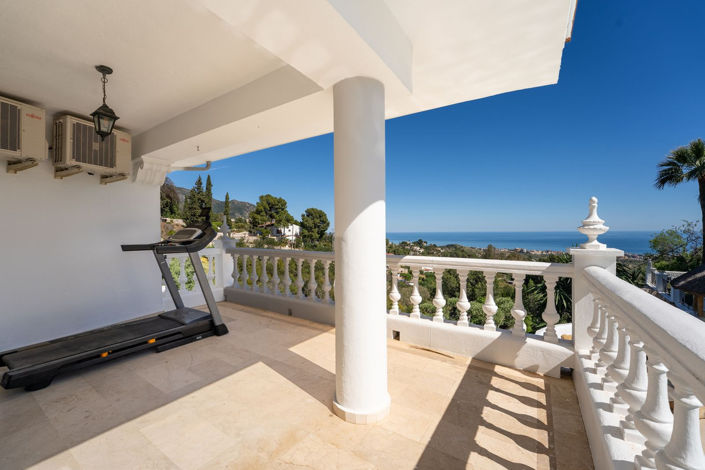 Image No.44-11 Bed Villa for sale