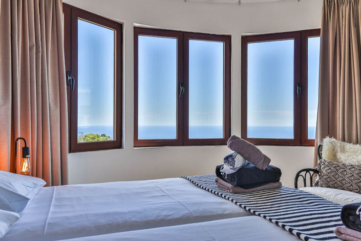 Image No.48-11 Bed Villa for sale