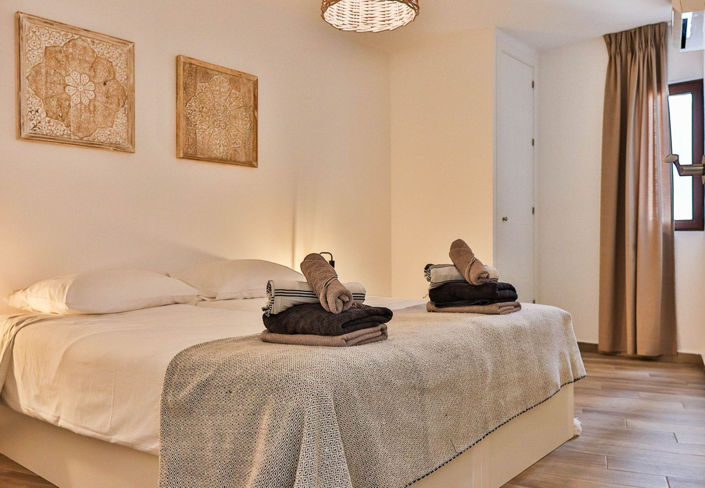 Image No.49-11 Bed Villa for sale