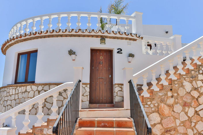 Image No.56-11 Bed Villa for sale