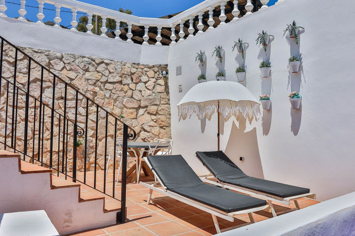 Image No.60-11 Bed Villa for sale