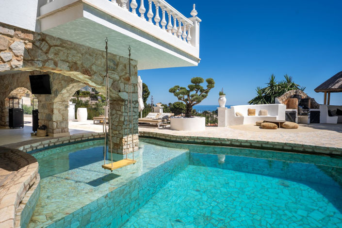 Image No.7-11 Bed Villa for sale