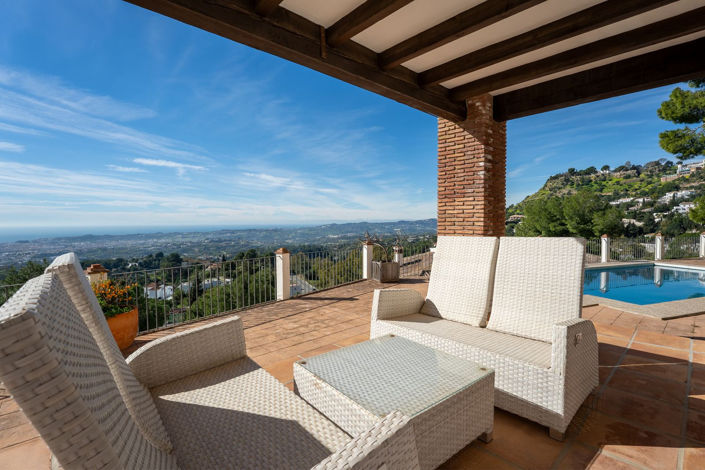 Image No.2-3 Bed Villa for sale