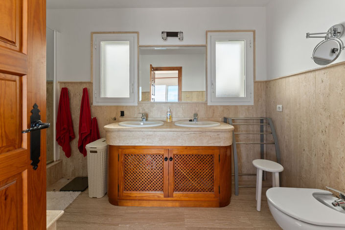 Image No.42-3 Bed Villa for sale