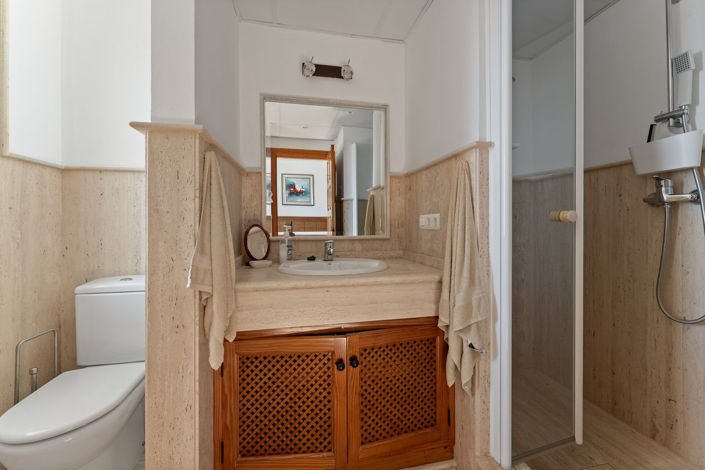 Image No.47-3 Bed Villa for sale