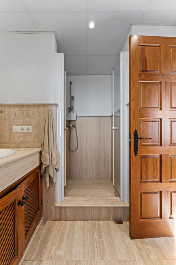 Image No.48-3 Bed Villa for sale