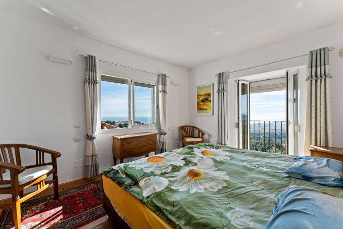 Image No.6-3 Bed Villa for sale