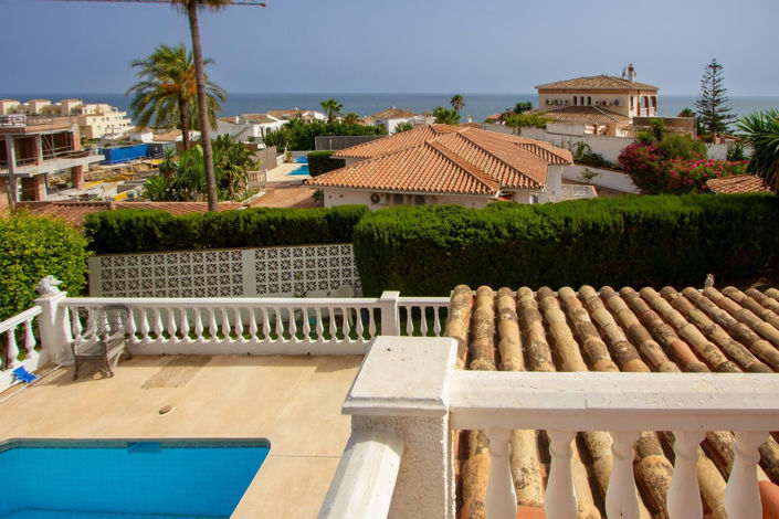 Image No.3-5 Bed Villa for sale