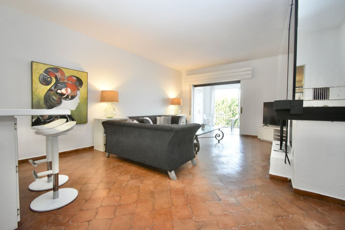 Image No.10-1 Bed Apartment for sale