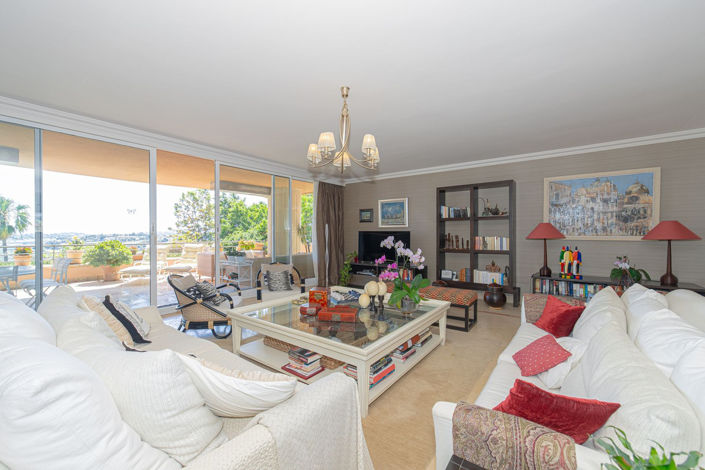 Image No.12-3 Bed Apartment for sale