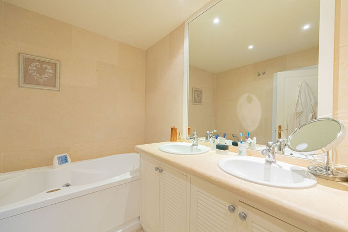 Image No.39-3 Bed Apartment for sale
