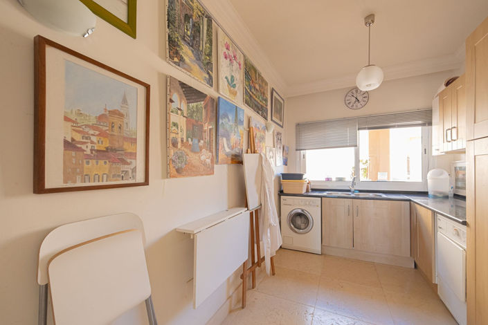 Image No.49-3 Bed Apartment for sale