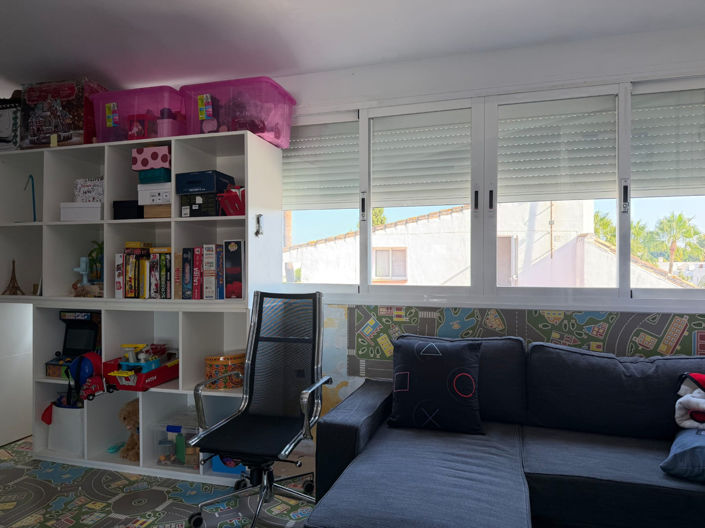 Image No.16-3 Bed Semi-Detached for sale
