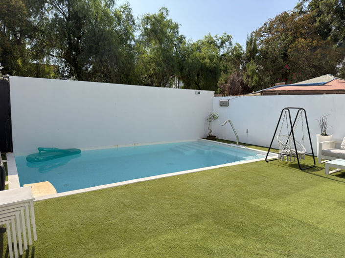 Image No.32-3 Bed Semi-Detached for sale