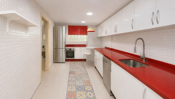 Image No.10-5 Bed Townhouse for sale
