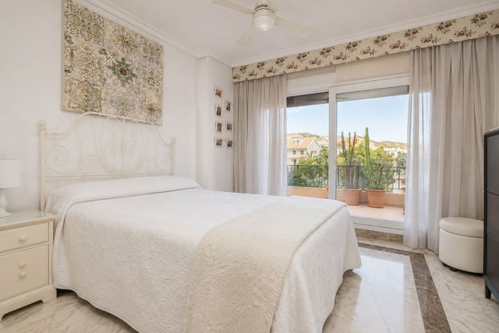 Image No.14-5 Bed Townhouse for sale
