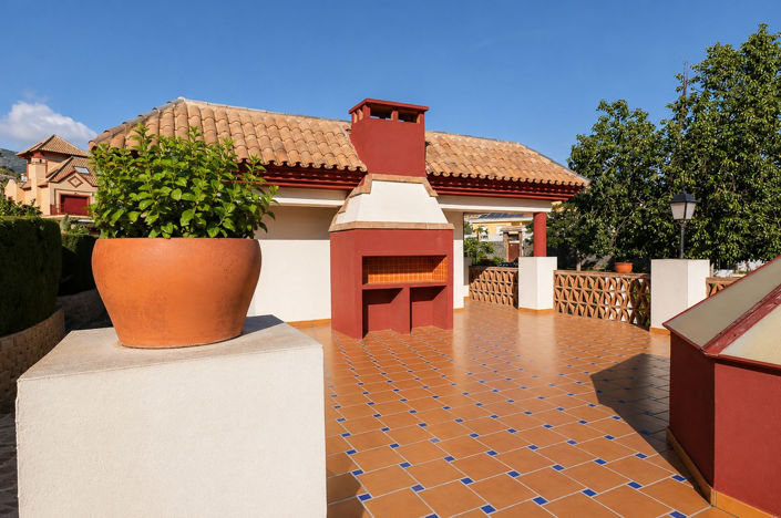Image No.19-5 Bed Townhouse for sale