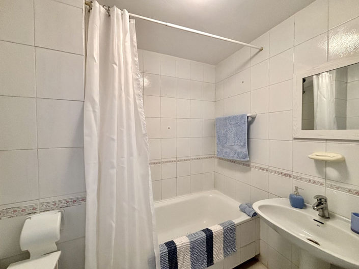 Image No.17-2 Bed Apartment for sale