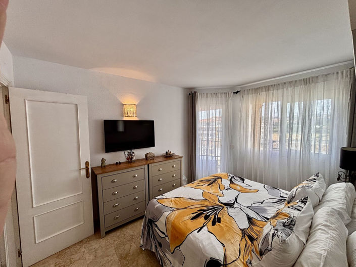 Image No.33-2 Bed Apartment for sale