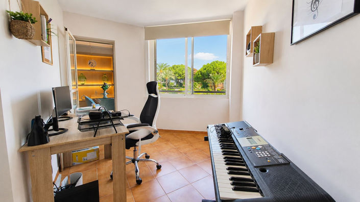 Image No.7-Appartement de 2 chambres à vendre à Estepona