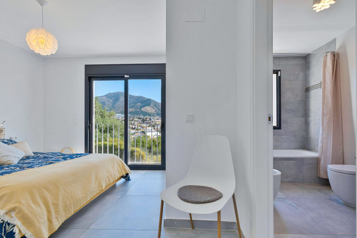 Image No.15-3 Bed Townhouse for sale