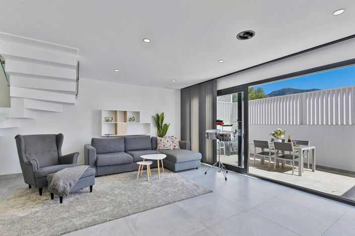 Image No.6-3 Bed Townhouse for sale