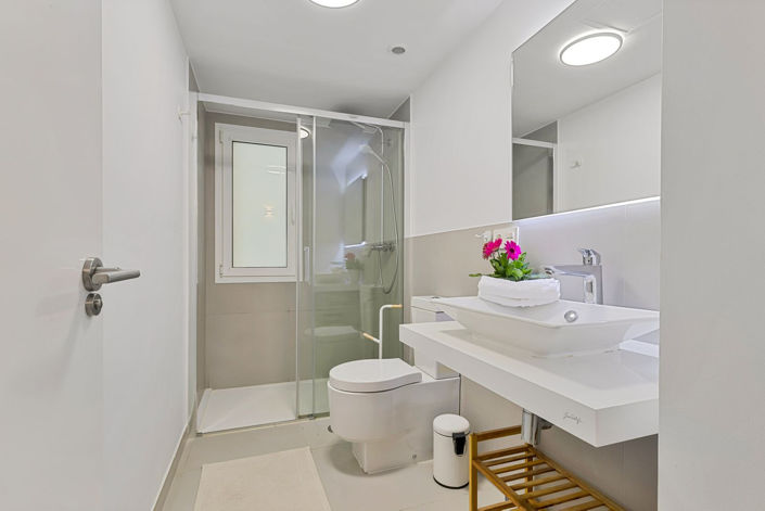 Image No.24-3 Bed Apartment for sale
