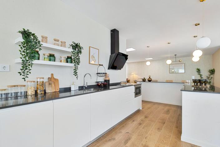 Image No.45-3 Bed House for sale
