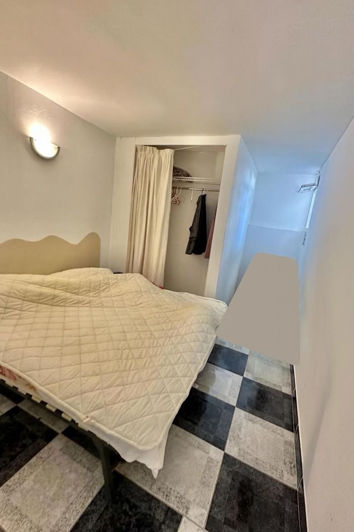 Image No.20-3 Bed Apartment for sale