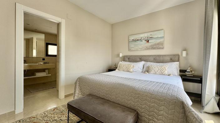 Image No.30-2 Bed Apartment for sale