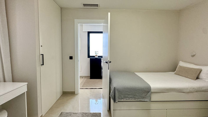 Image No.39-2 Bed Apartment for sale