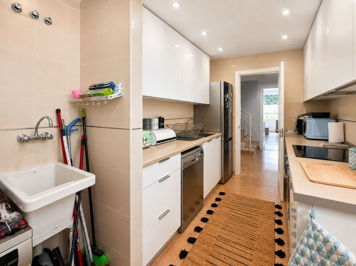 Image No.8-3 Bed Apartment for sale