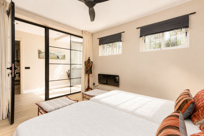 Image No.32-6 Bed Townhouse for sale