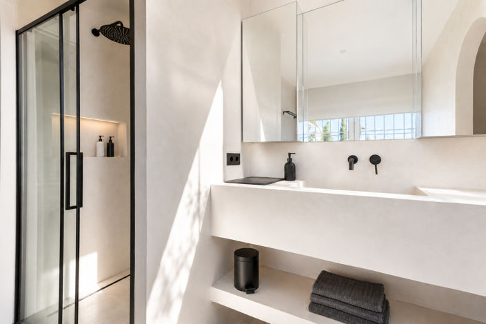 Image No.38-6 Bed Townhouse for sale