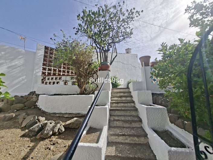 Image No.25-2 Bed Villa for sale