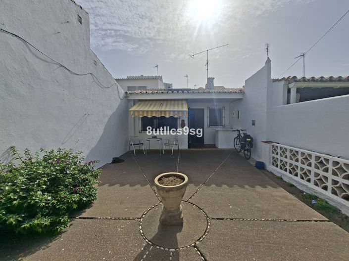 Image No.4-2 Bed Villa for sale