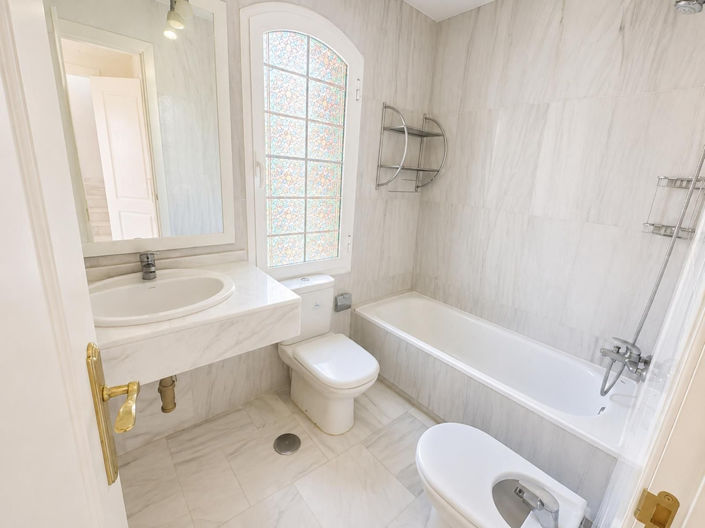 Image No.35-3 Bed Villa for sale