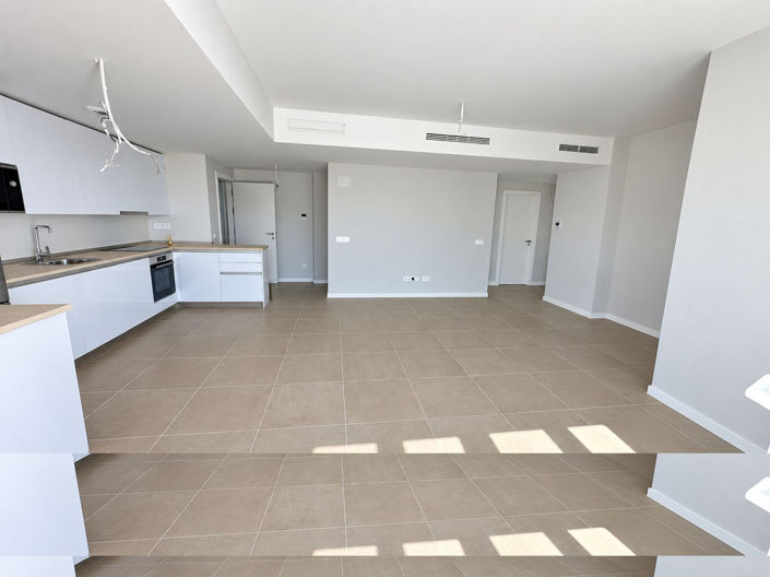 Image No.8-3 Bed Apartment for sale