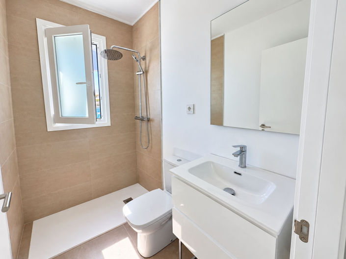 Image No.14-3 Bed Apartment for sale