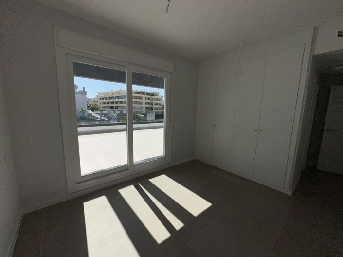 Image No.8-3 Bed Apartment for sale