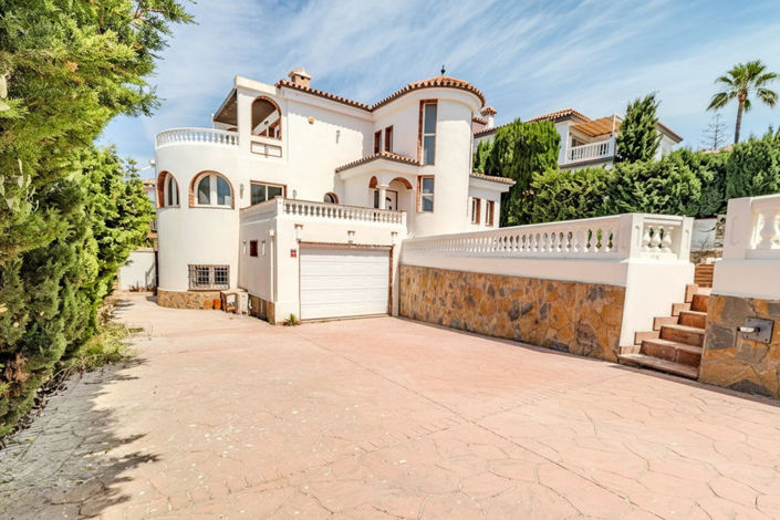 Image No.21-6 Bed Villa for sale