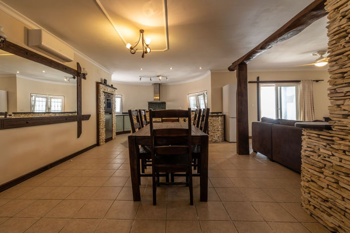 Image No.26-6 Bed Villa for sale