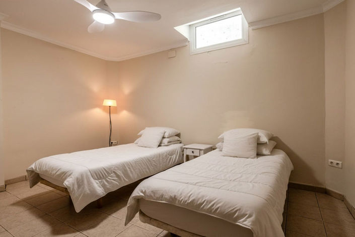 Image No.33-6 Bed Villa for sale