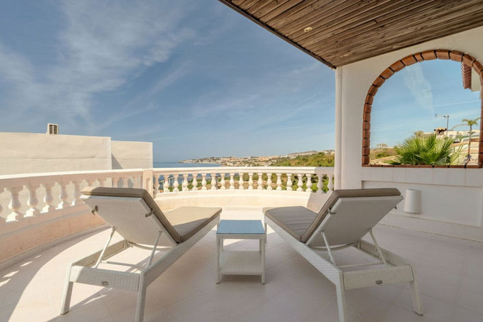Image No.4-6 Bed Villa for sale