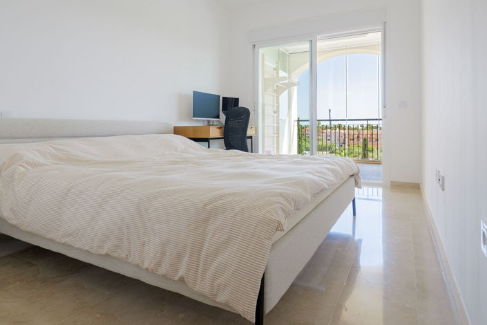 Image No.10-2 Bed Apartment for sale