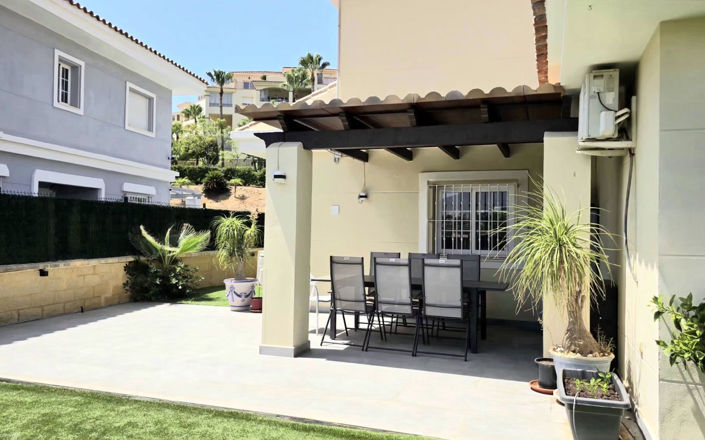 Image No.3-5 Bed Villa for sale